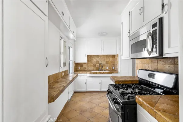 $1,595,000 | 4851 Faculty Avenue, Long Beach, CA 90808