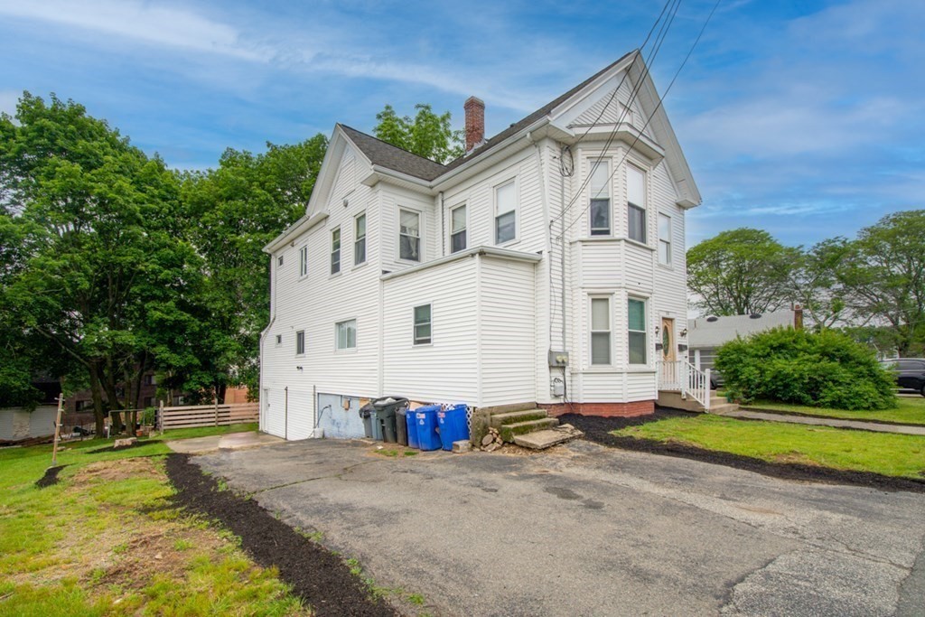 28 Washington Street Stoneham, MA 02180 - Photo 2 of 21