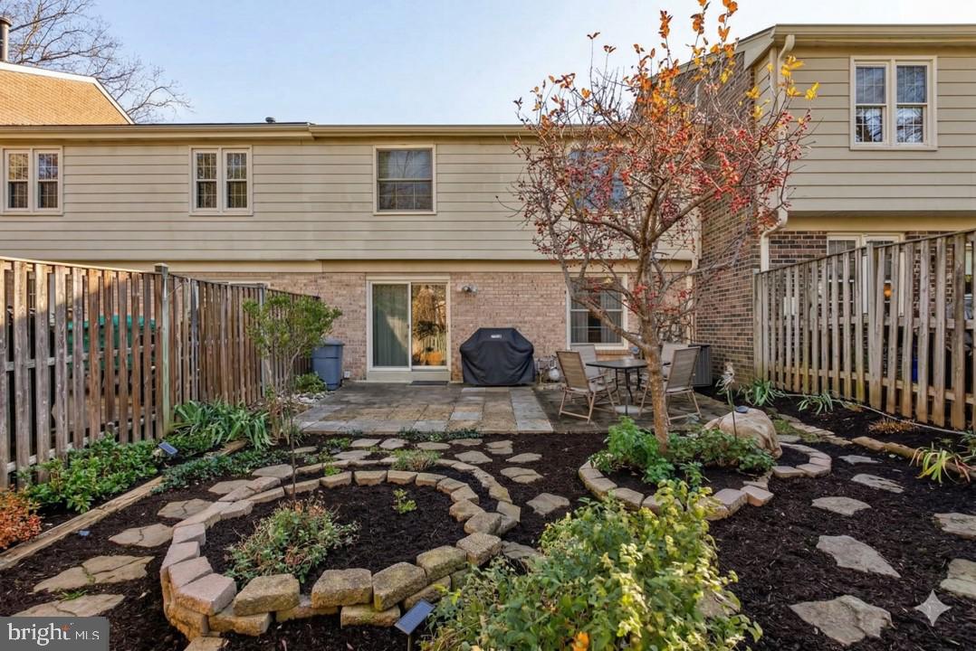 12633 English Orchard Court Silver Spring, MD 20906 - Photo 36 of 45 a house view with a backyard space