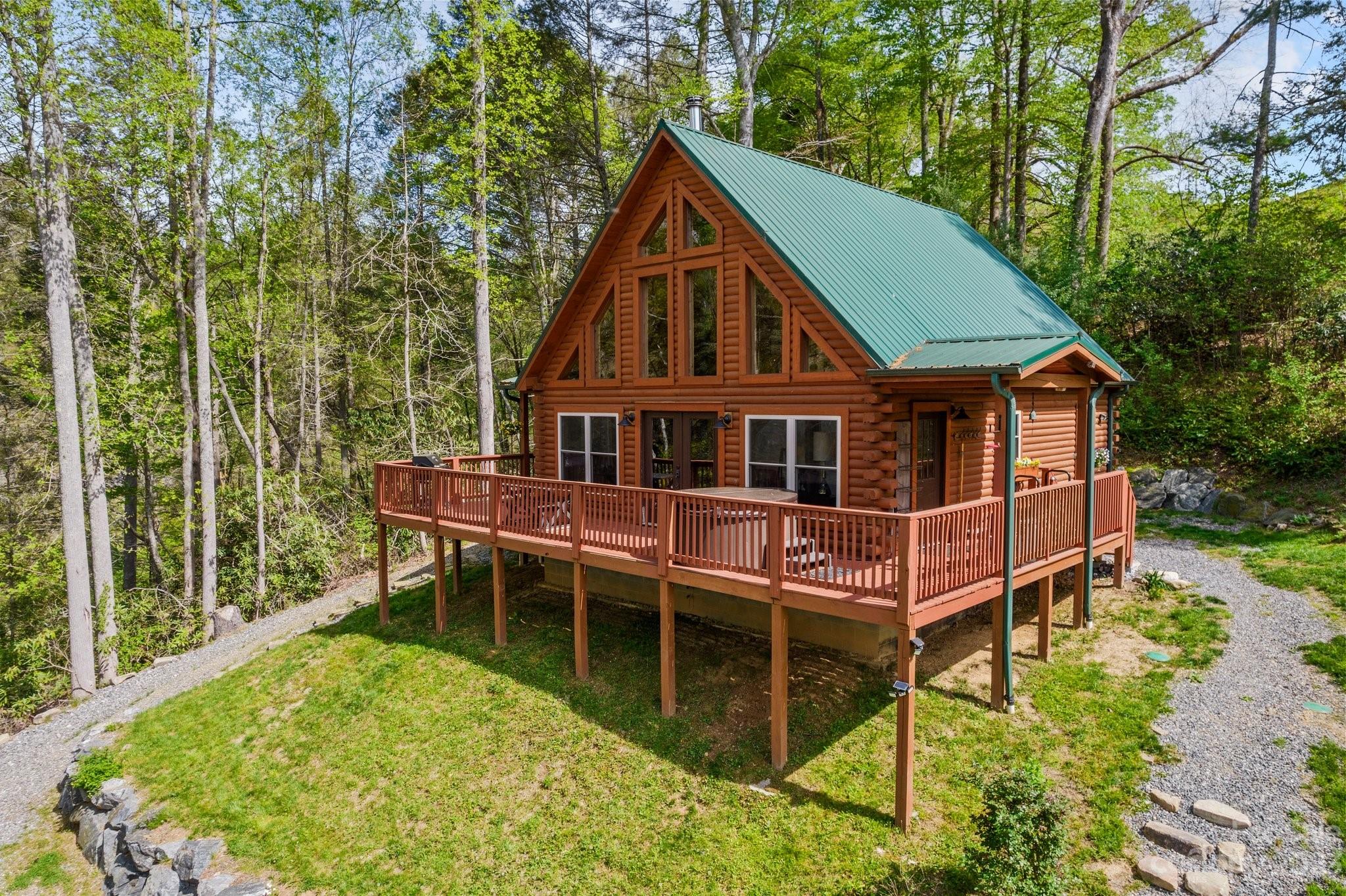 2023 Turnpike Road Marshall, NC 28753 - Photo 3 of 47