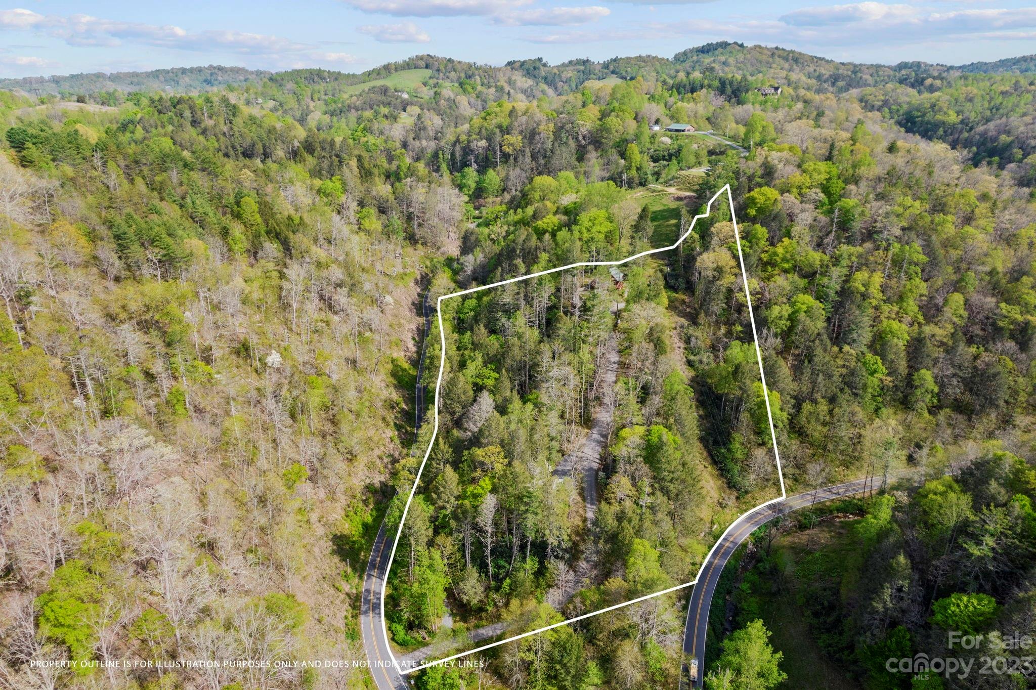 2023 Turnpike Road Marshall, NC 28753 - Photo 6 of 47