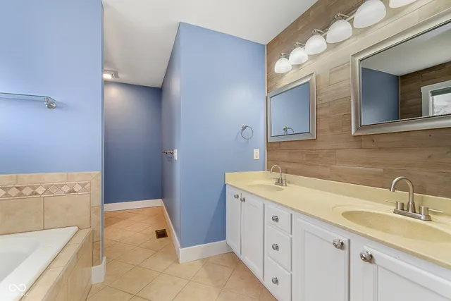 $445,000 | 6686 Woodcrest Drive, Avon, IN 46123