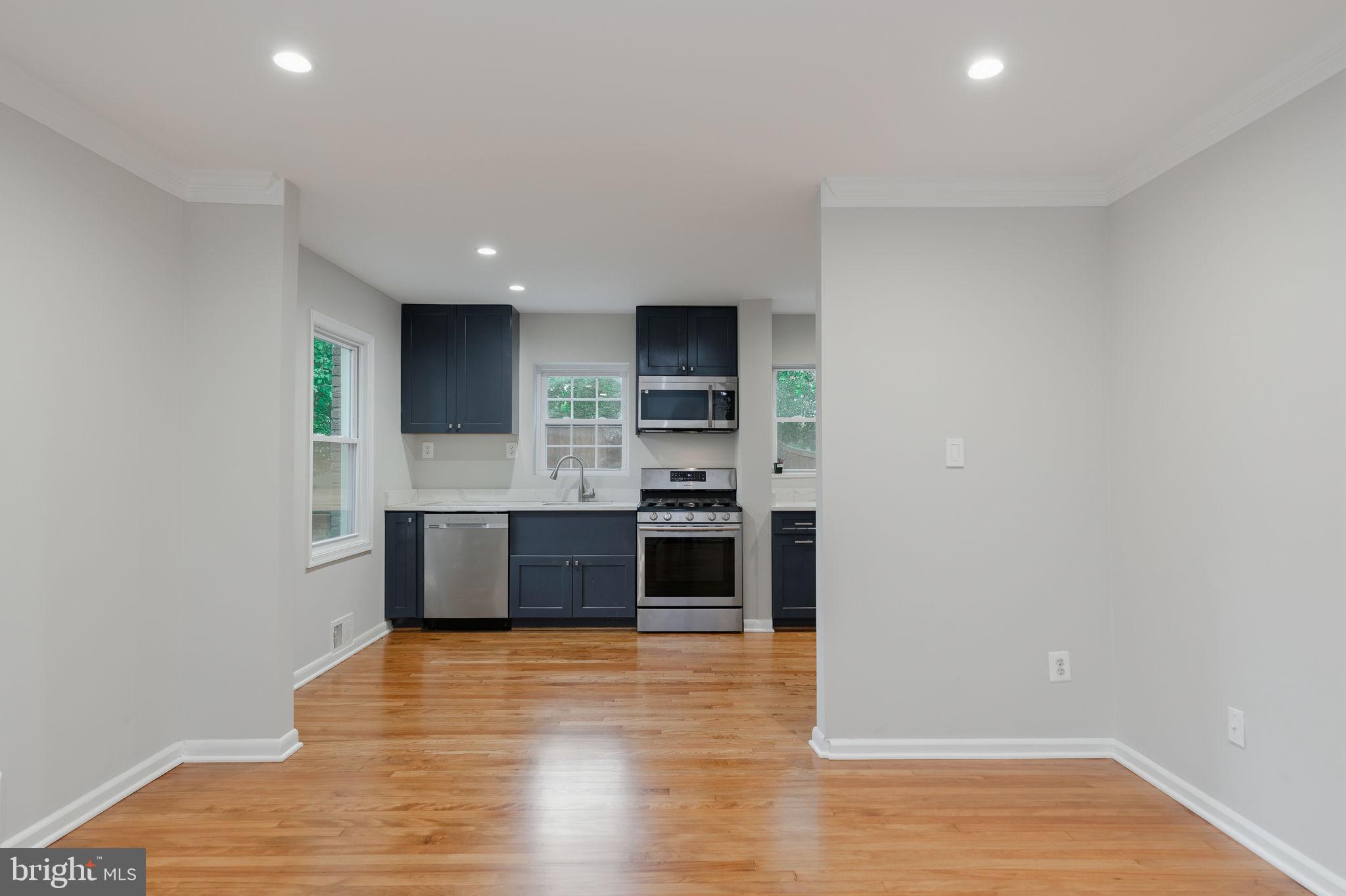 5933 Williamsburg Road Alexandria, VA 22303 - Photo 8 of 29 Kitchen
