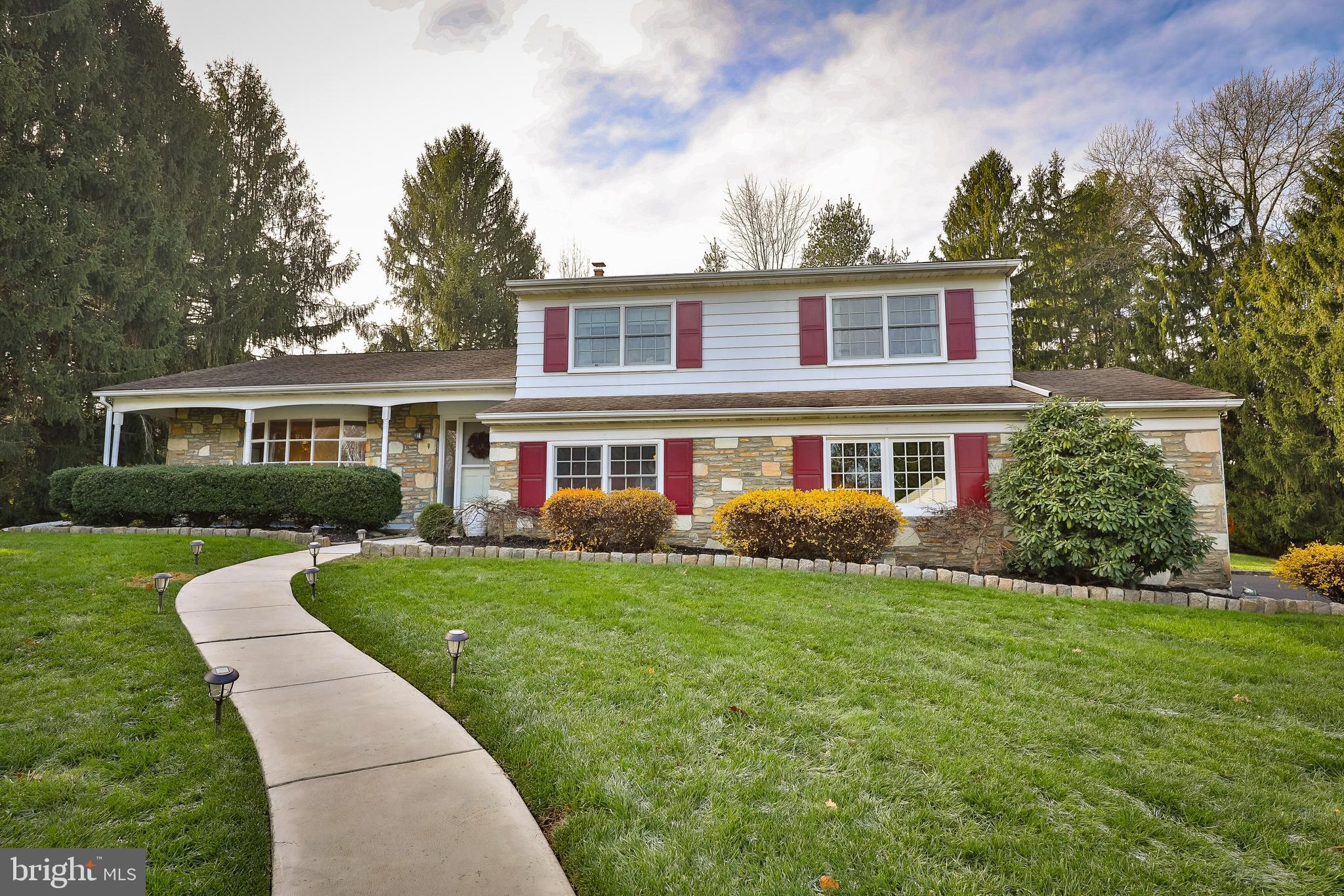 456 Sugarmill Road Huntingdon Valley, PA 19006 - Photo 2 of 39 Front Exterior