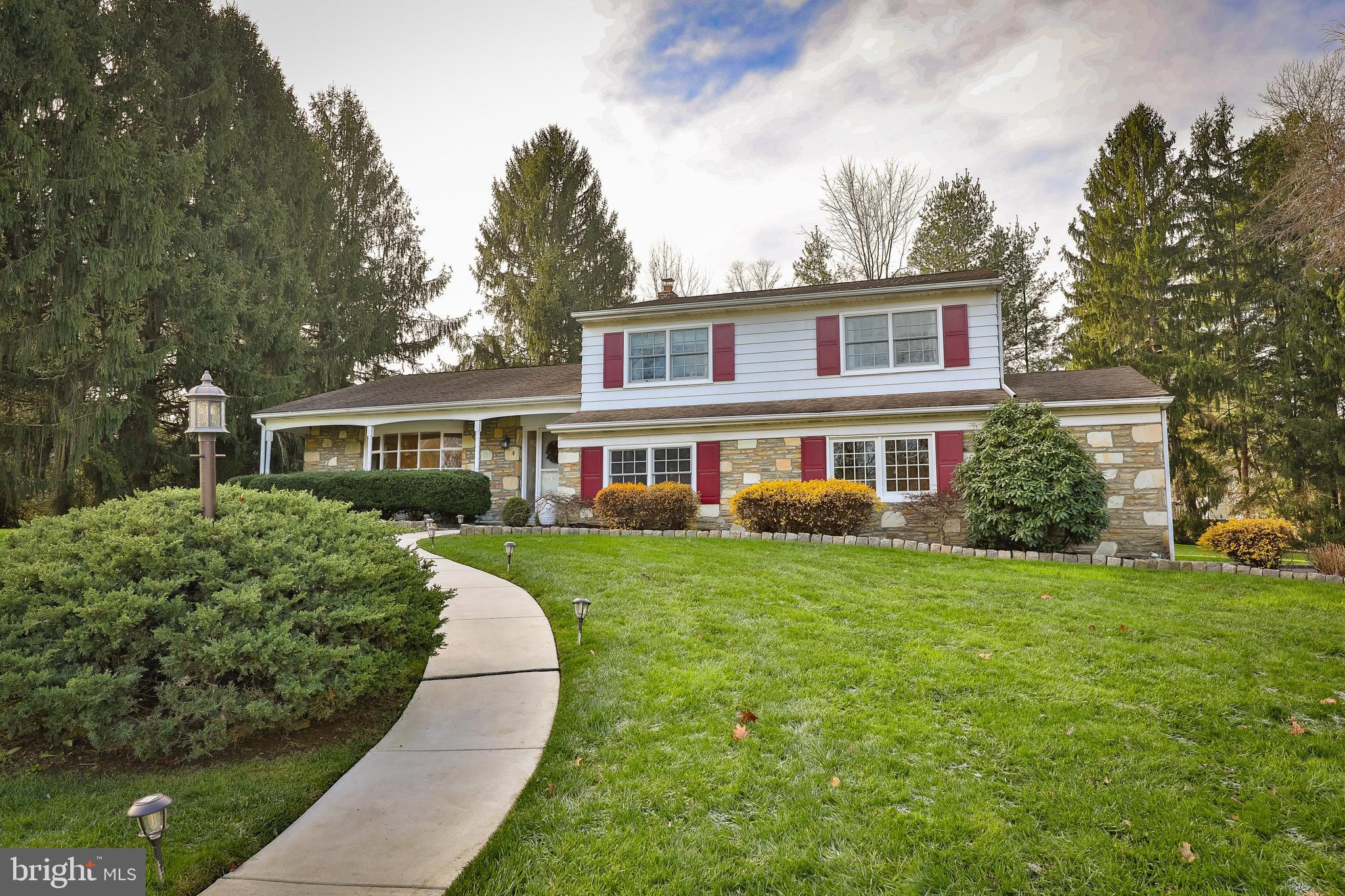 456 Sugarmill Road Huntingdon Valley, PA 19006 - Photo 3 of 39 Front Exterior