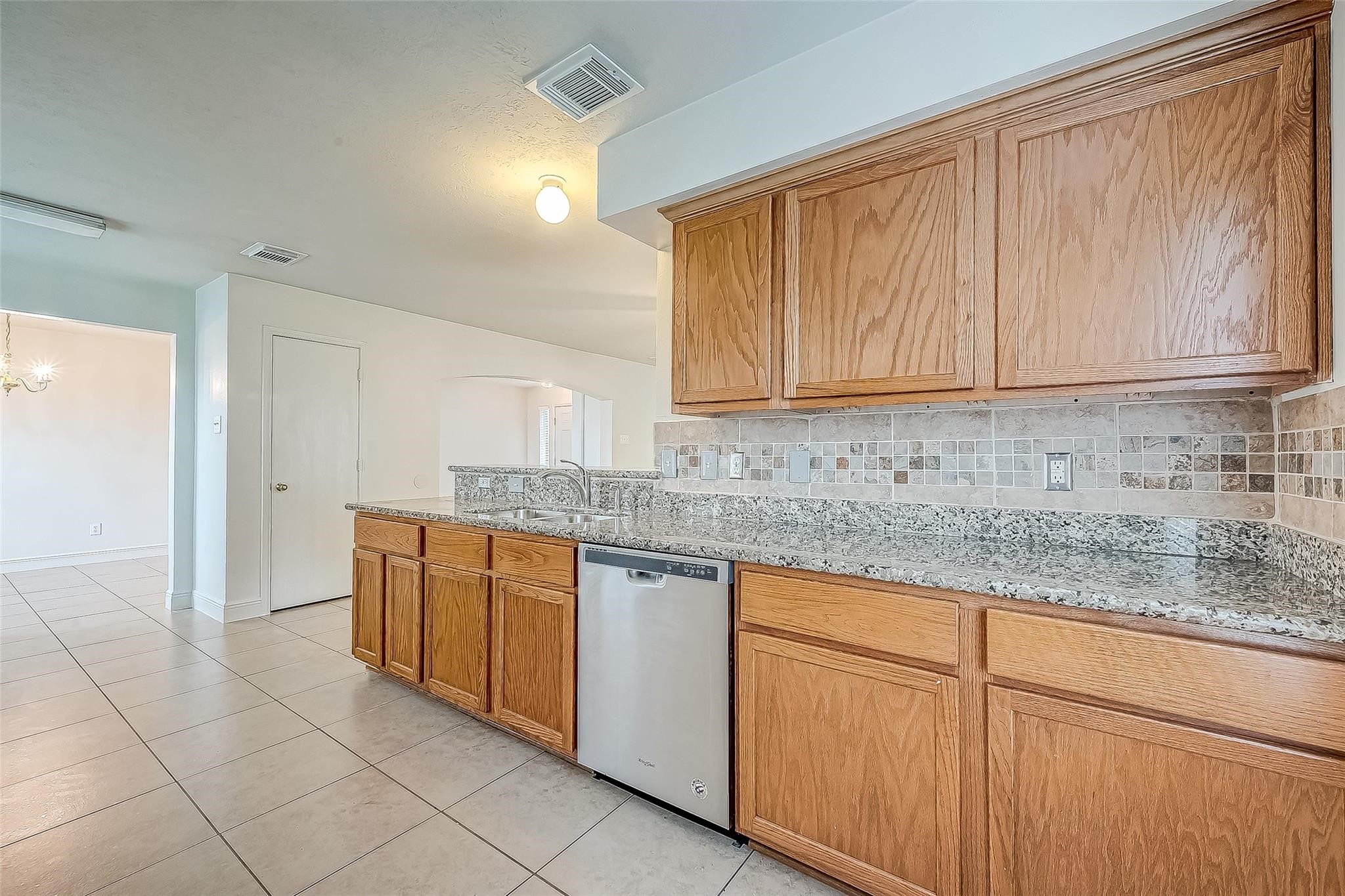 5646 Tiger Lilly Way Houston, TX 77085 - Photo 10 of 46