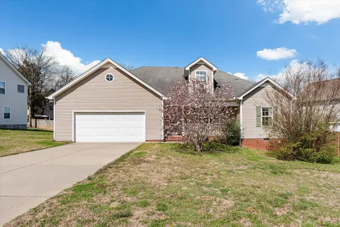 $365,000 | 1227 Highland Hills Drive, La Vergne, TN 37086