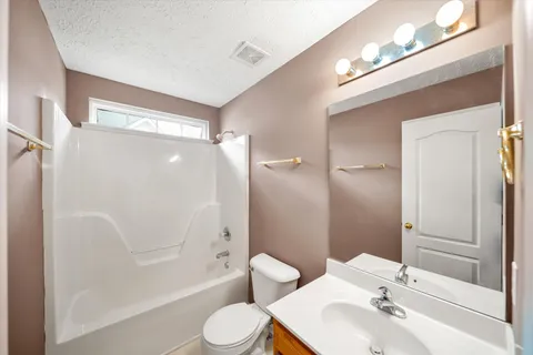 $365,000 | 1227 Highland Hills Drive, La Vergne, TN 37086