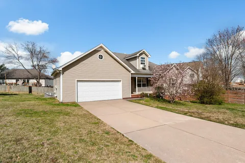 $365,000 | 1227 Highland Hills Drive, La Vergne, TN 37086