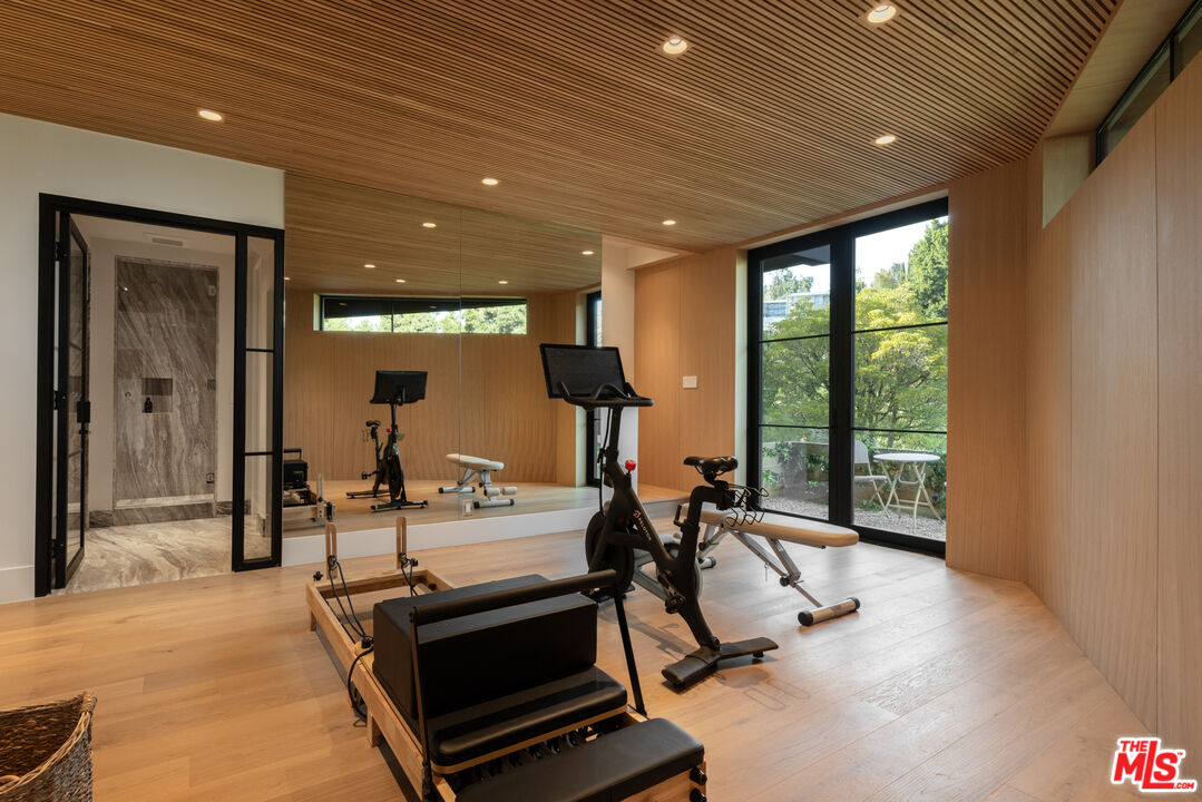 1122 La Altura Road Beverly Hills, CA 90210 - Photo 35 of 44