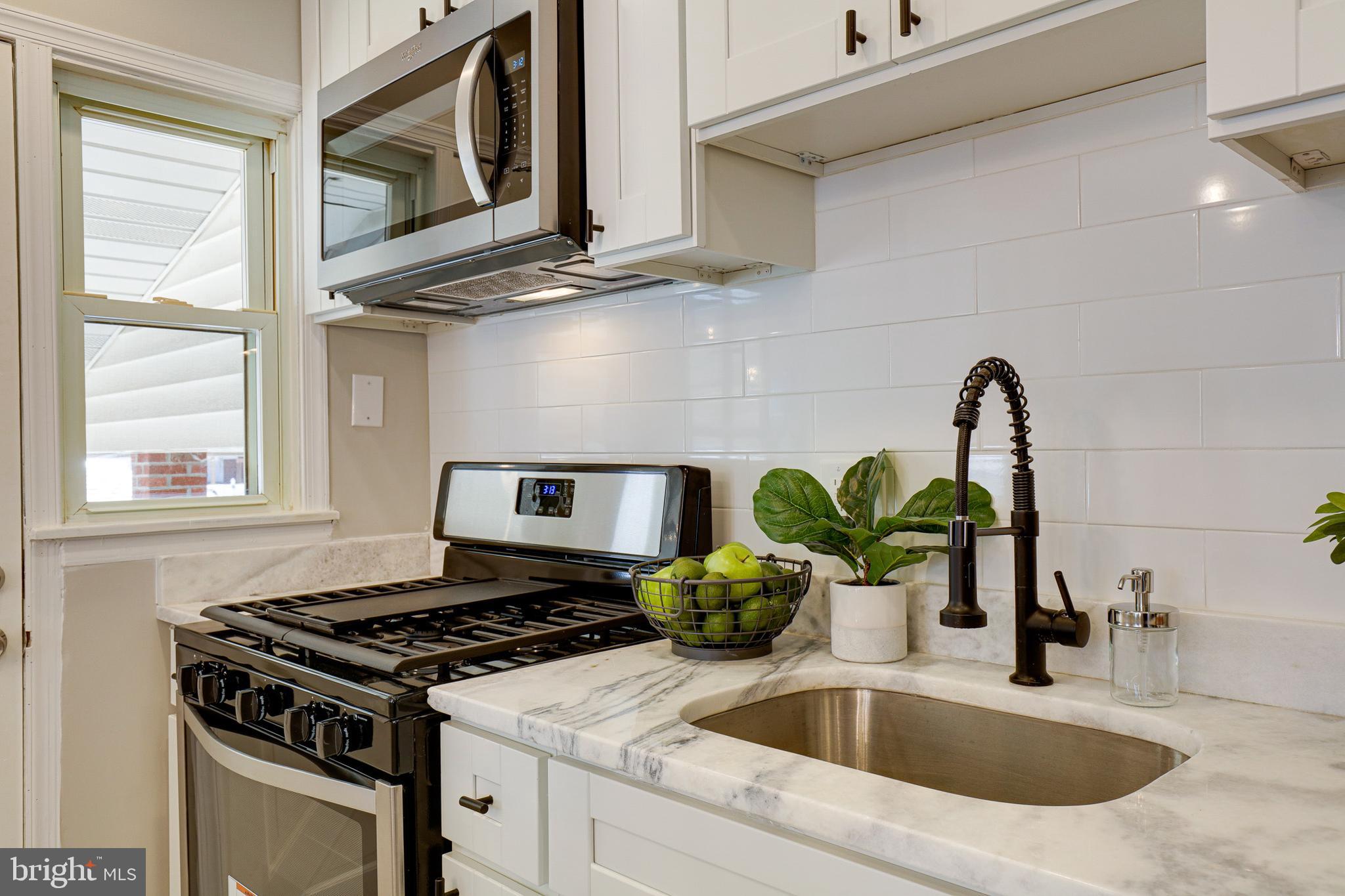 7919 Kavanagh Road Baltimore, MD 21222 - Photo 13 of 32