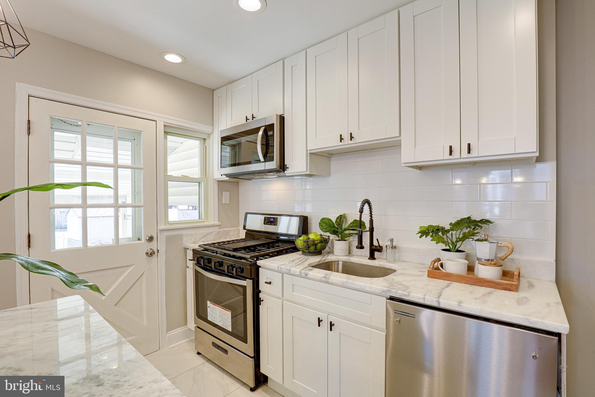 7919 Kavanagh Road Baltimore, MD 21222 - Photo 14 of 32