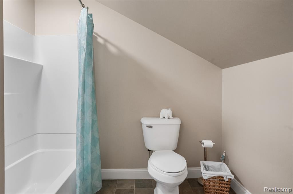 2420 Fisher Road Howell, MI 48855 - Photo 21 of 32 Gallery Image 21