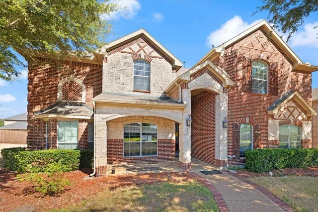 $408,900 | 425 Kearsarge Street, DeSoto, TX 75115