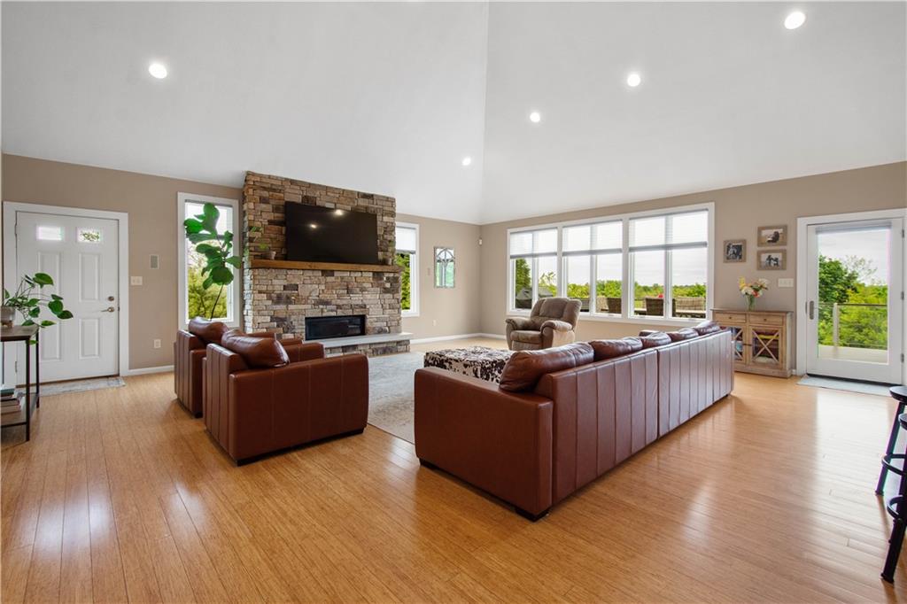 806 Harmony Road Pittsburgh, PA 15237 - Photo 6 of 48 Large open living area with wall of windows to deck and view.