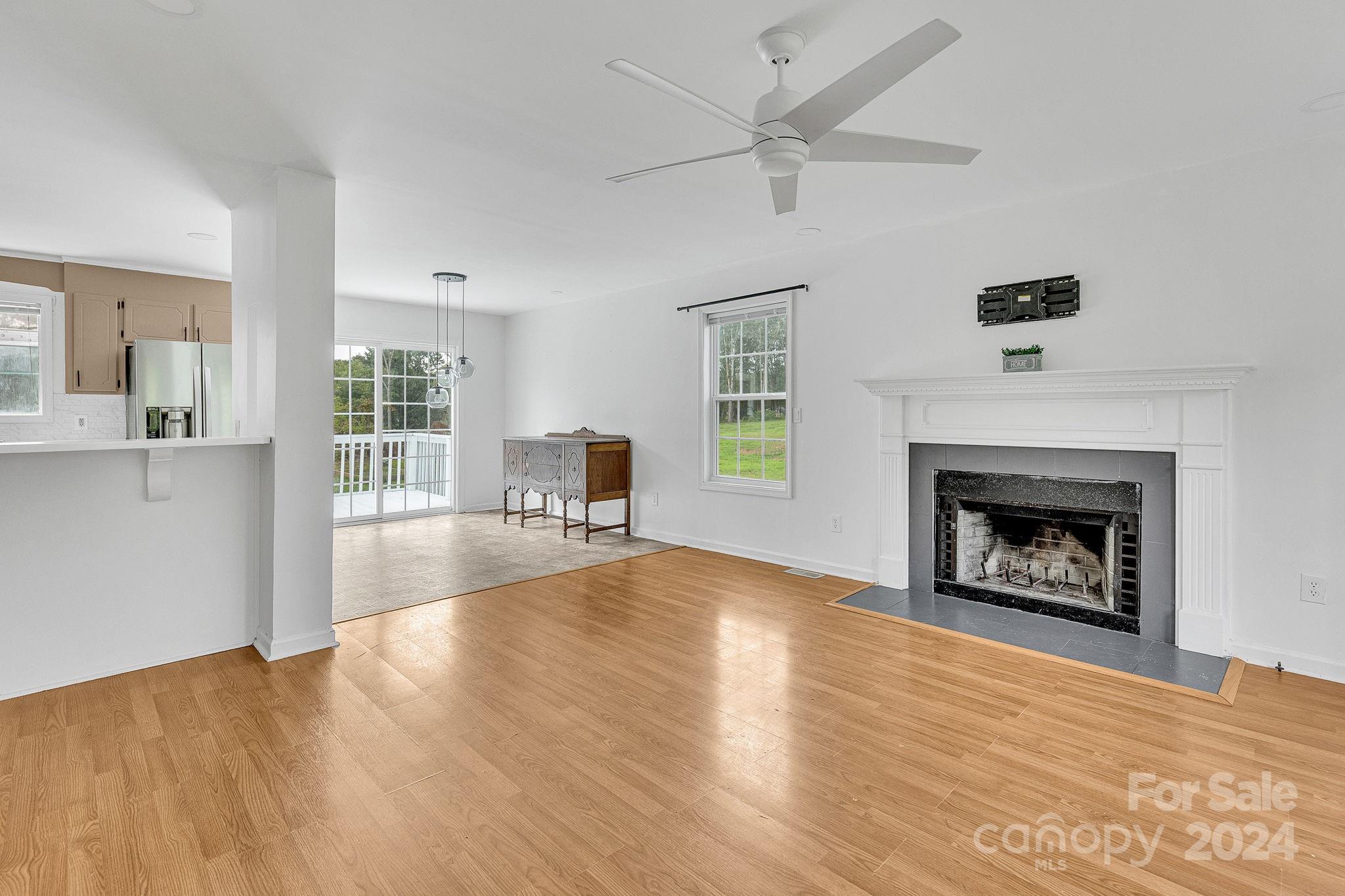 251 Abernathy Road, Unit 6 Inman, SC 29349 - Photo 4 of 33