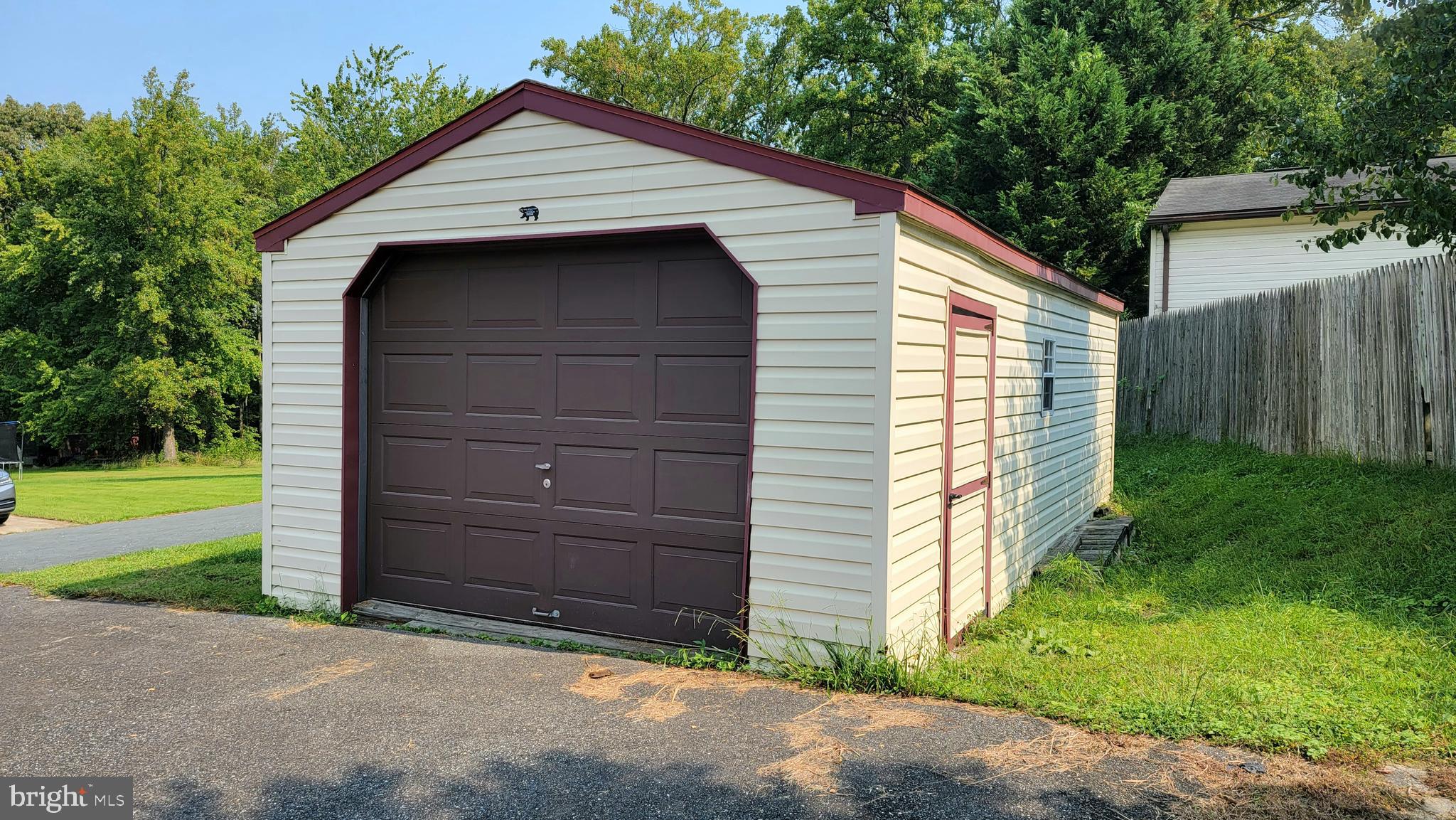 907 Edgewood Road Edgewood, MD 21040 - Photo 4 of 26 1 car detached garage.