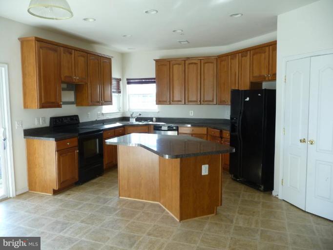 10104 Mike Road Fort Washington, MD 20744 - Photo 6 of 17 Kitchen