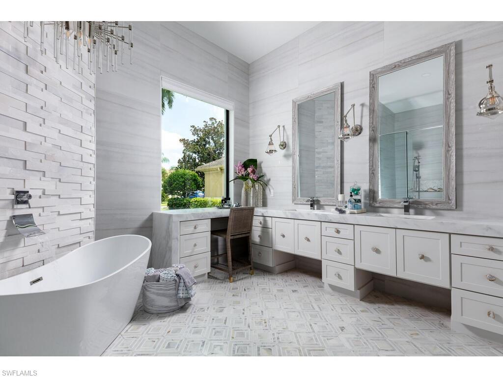 452 Terracina Way Naples, FL 34119 - Photo 8 of 15 Gallery Image 8