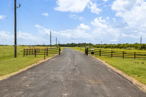 $110,000 | 7915 Meteor Drive, Sealy, TX 77474