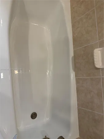 $3,980 | 8352 Dundee Terrace, Miami Lakes, FL 33016