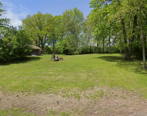 $299,900 | 562 Kendry Avenue, Bloomfield Hills, MI 48302