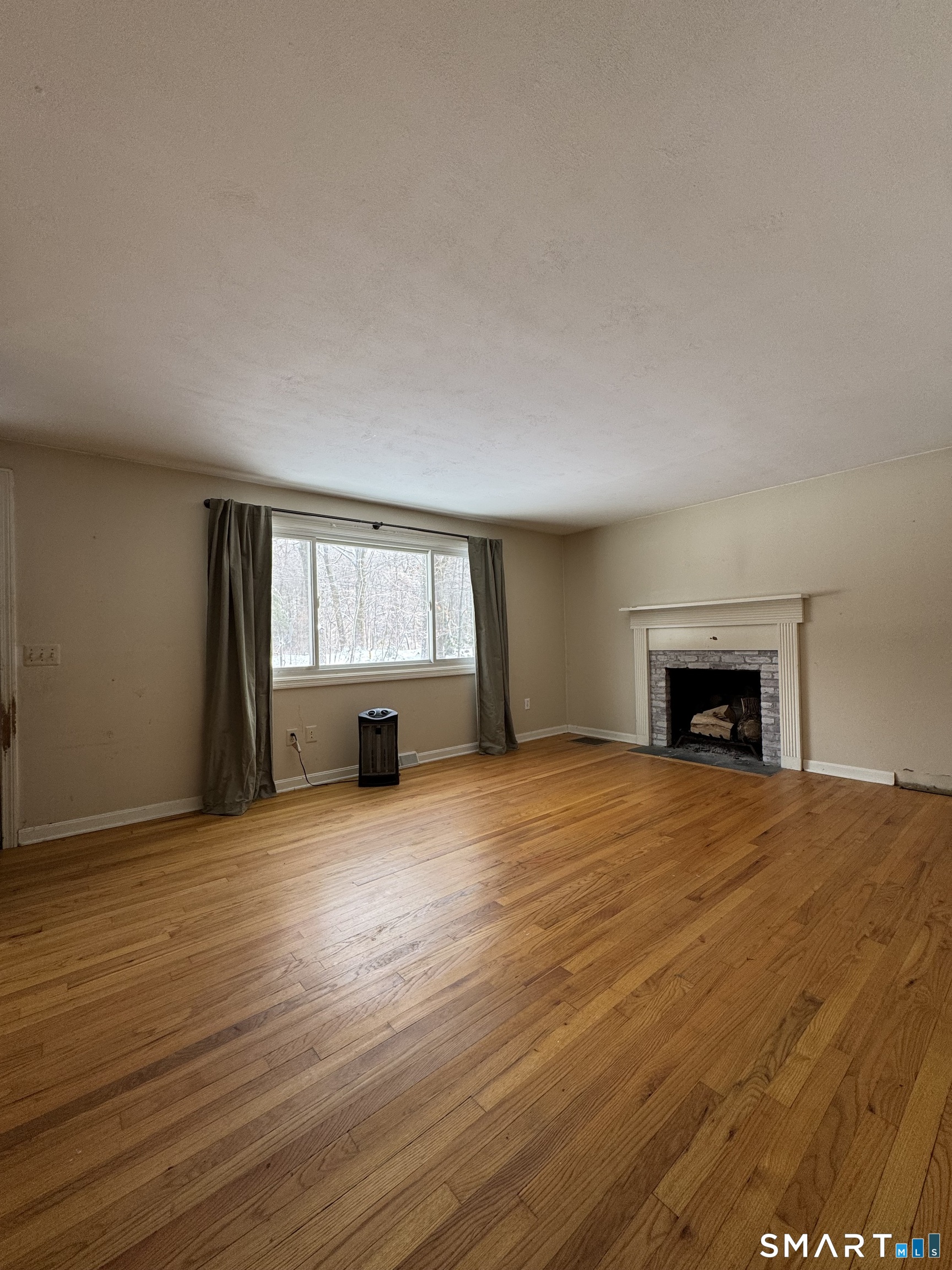 33 North Canton Road Barkhamsted, CT 06063 - Photo 17 of 31