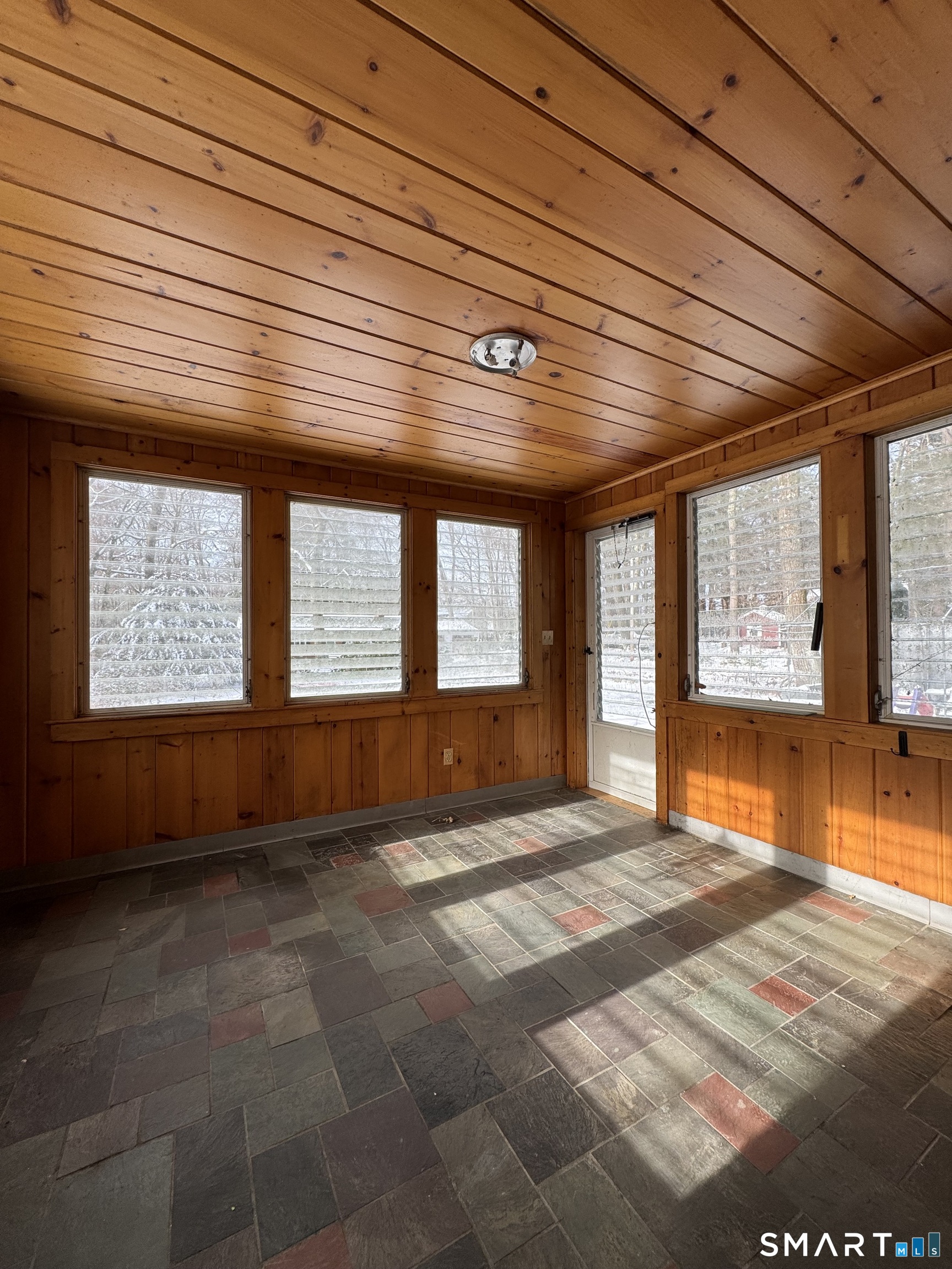33 North Canton Road Barkhamsted, CT 06063 - Photo 19 of 31