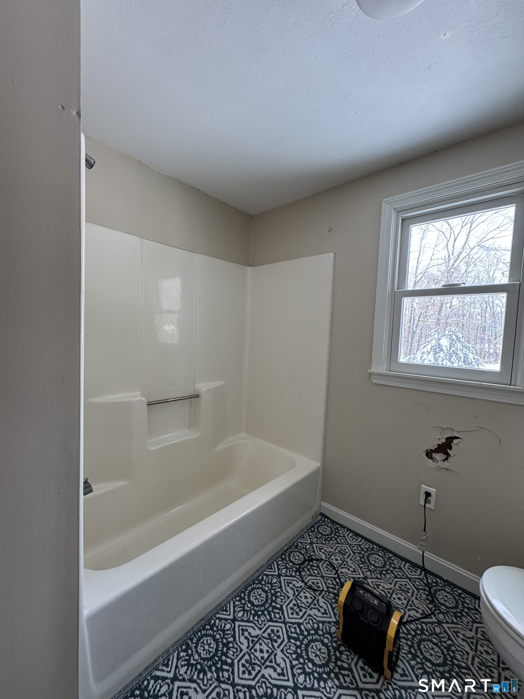 33 North Canton Road Barkhamsted, CT 06063 - Photo 10 of 31