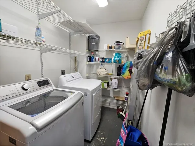 $179,500 | 805 Southeast Central Parkway, Unit 16, Stuart, FL 34994