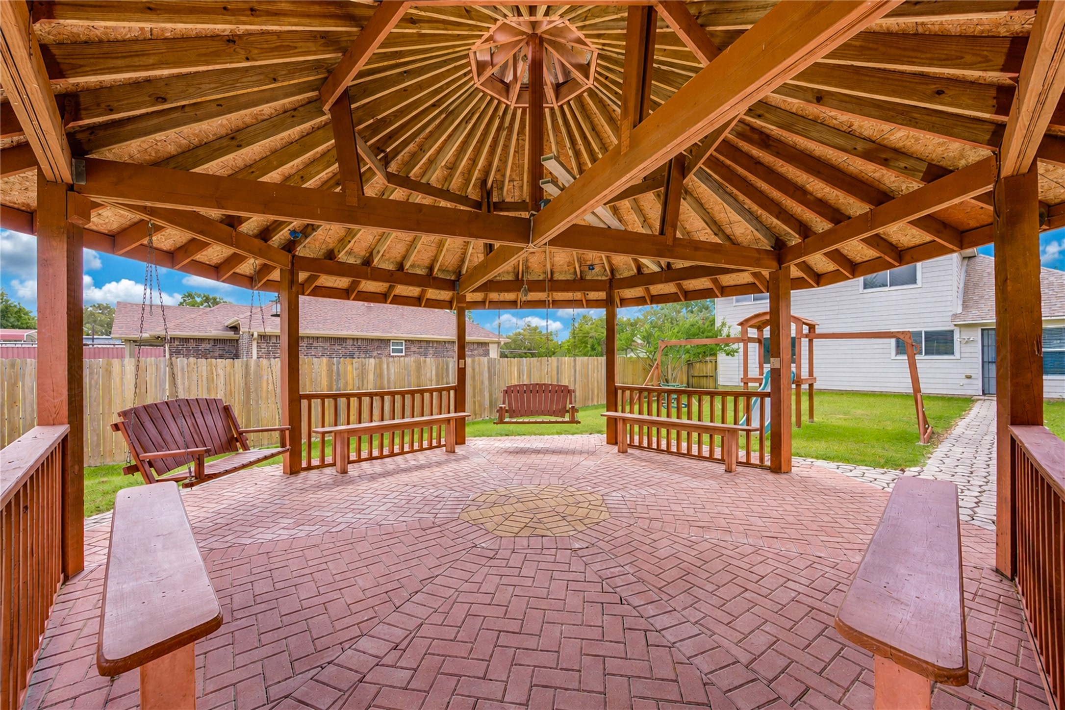 8645 Rinn Street Houston, TX 77078 - Photo 36 of 44 Gallery Image 36
