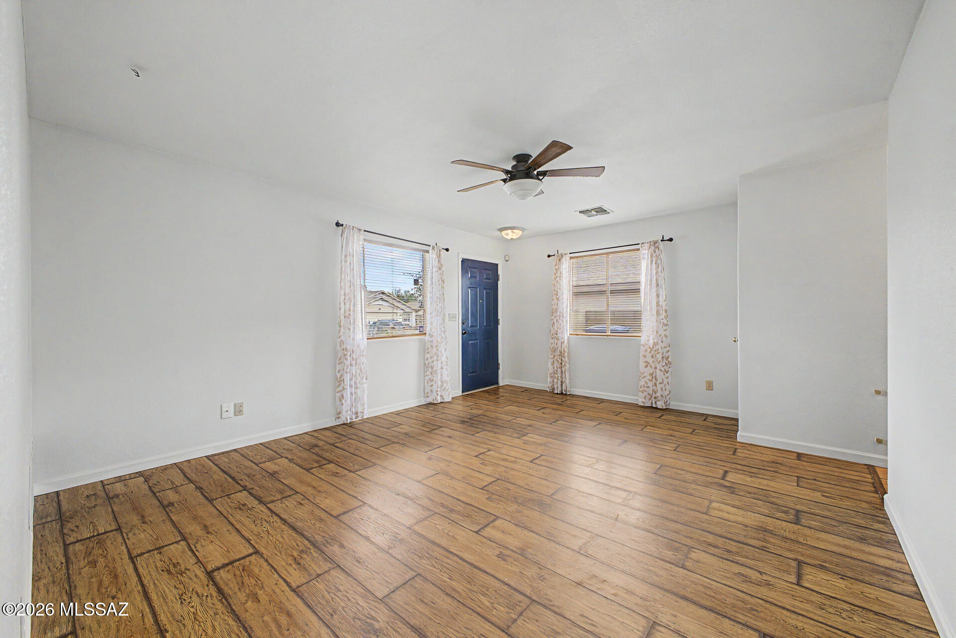 1270 North Falcon Ridge Drive Tucson, AZ 85745 - Photo 4 of 26 4 - Falcon Ridge