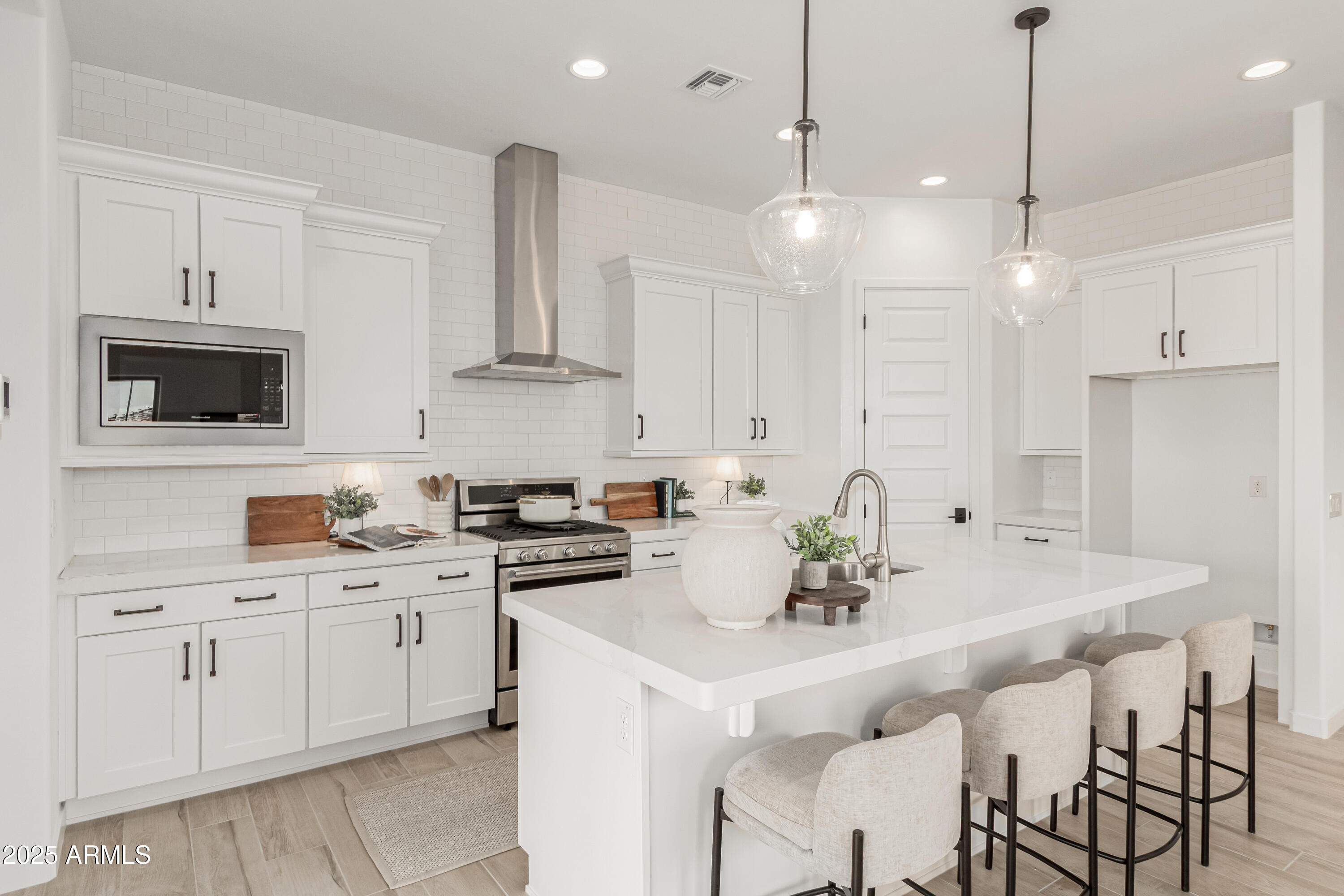 3638 East Roland Street Mesa, AZ 85213 - Photo 23 of 37 27 Kitchen 2