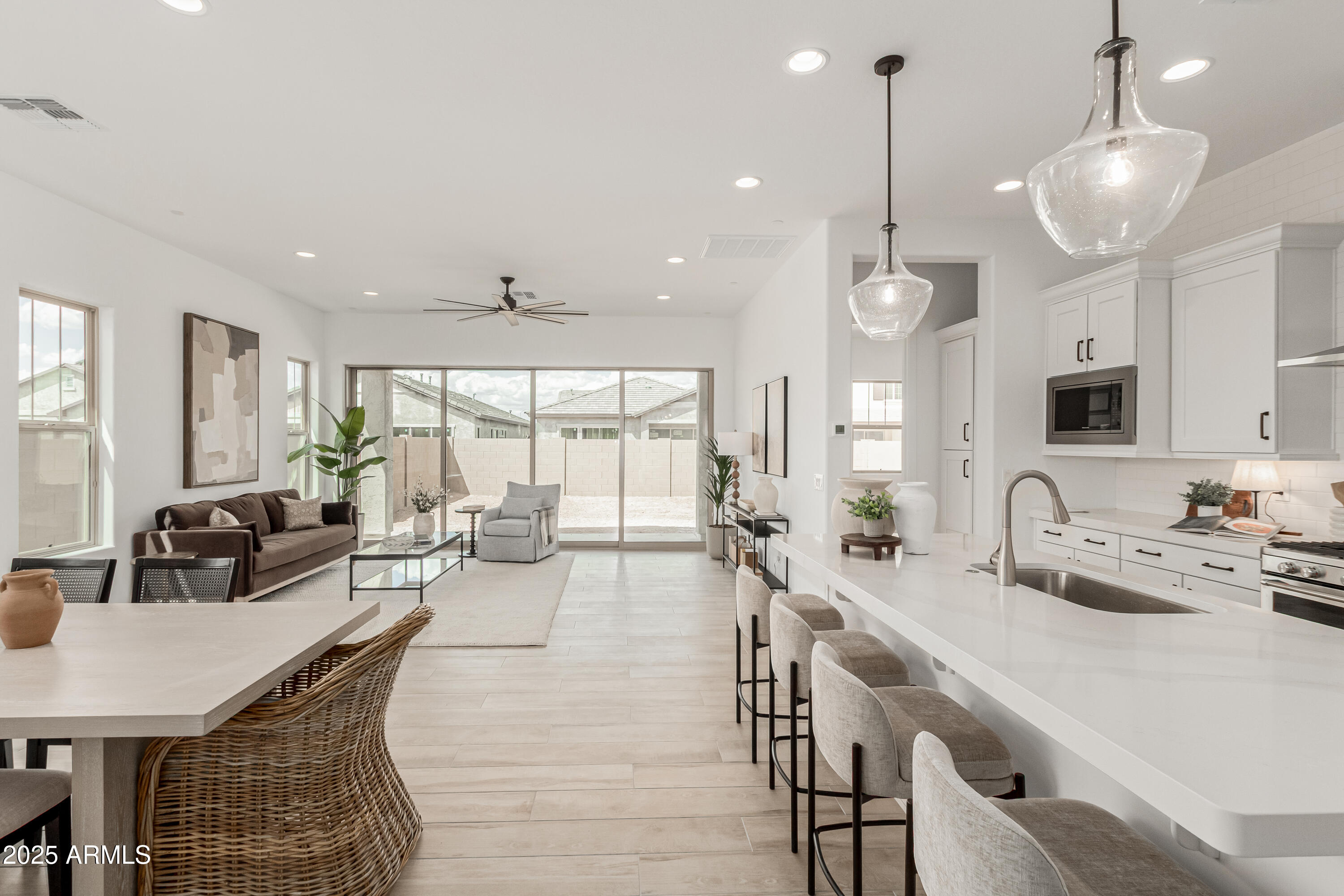3638 East Roland Street Mesa, AZ 85213 - Photo 25 of 37 27 Kitchen, dining and great room
