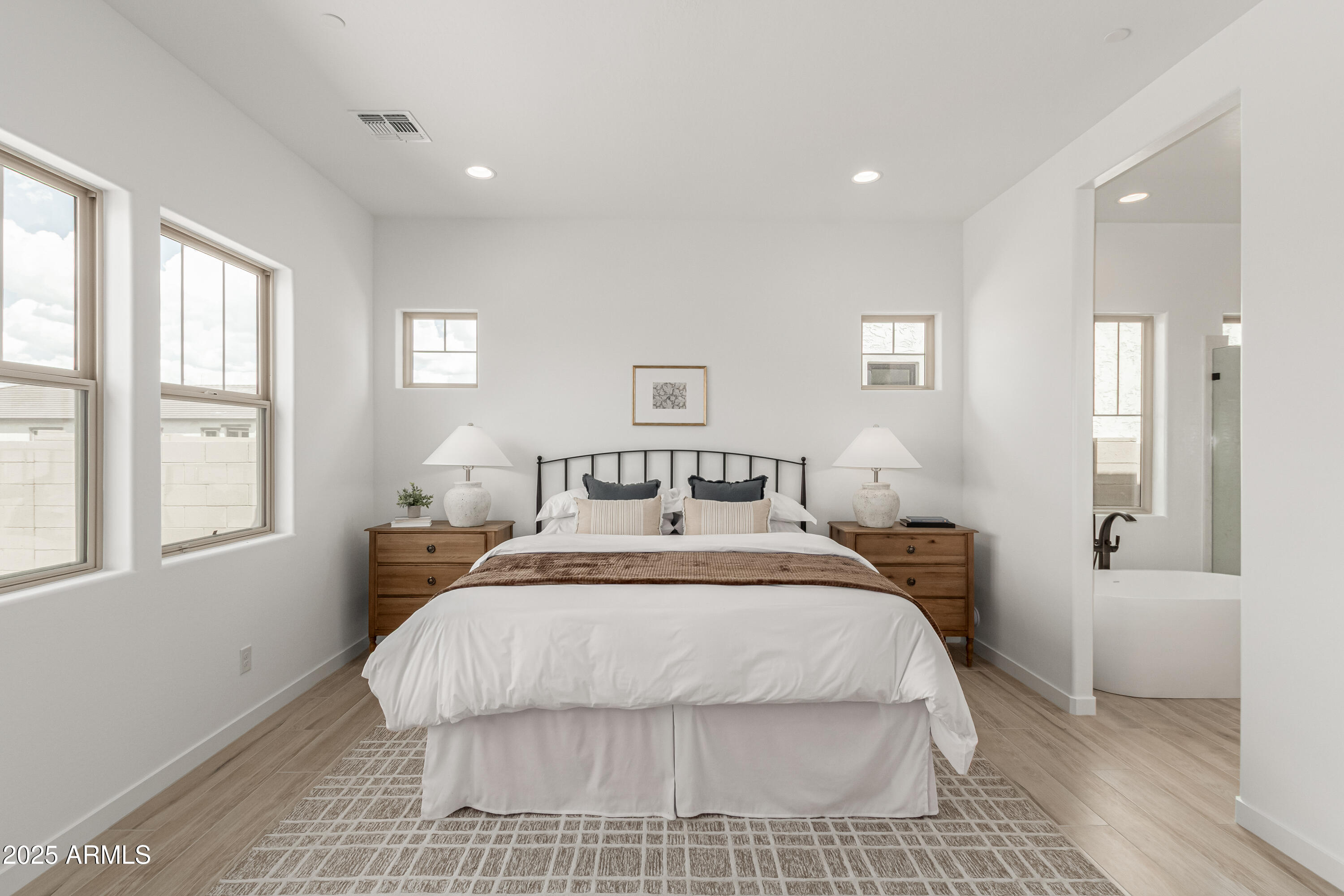 3638 East Roland Street Mesa, AZ 85213 - Photo 30 of 37 27 Primary Suite 2