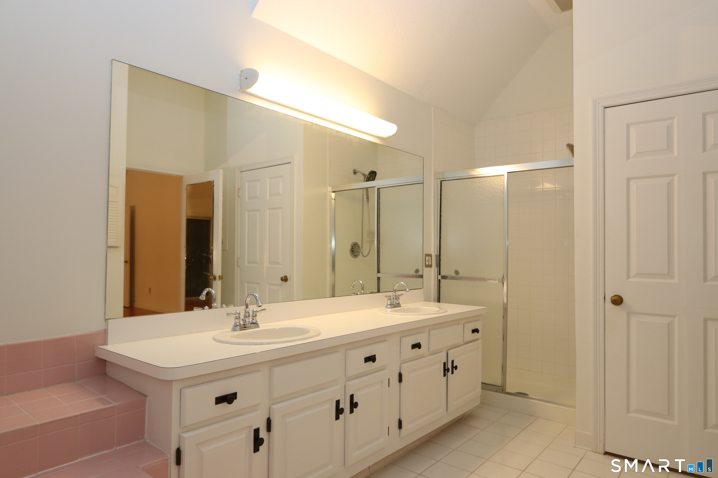 50 Wilton Crest Road, Unit 50 Wilton, CT 06897 - Photo 13 of 31 Primary bathroom