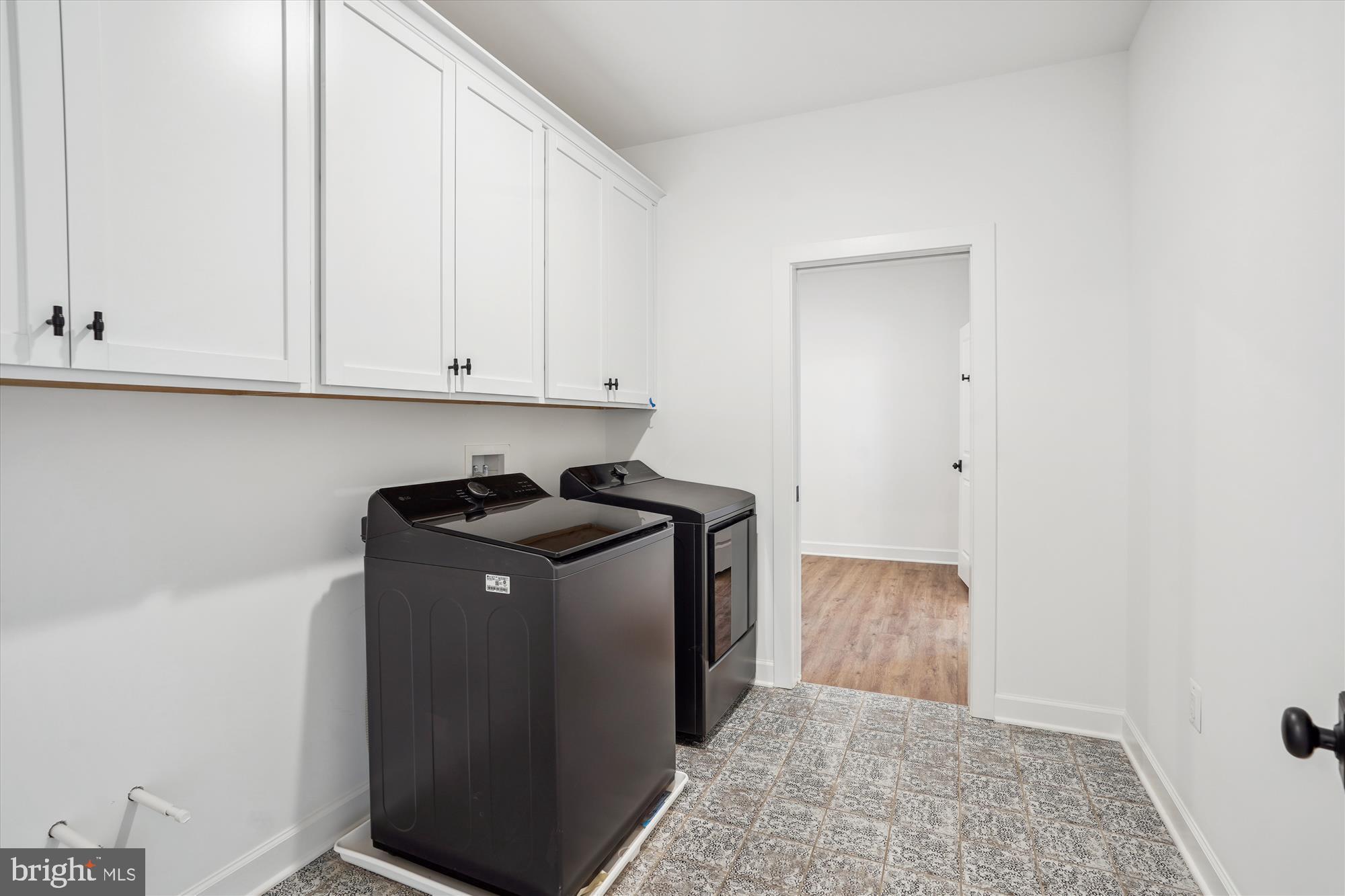 2412 Mountain Road Haymarket, VA 20169 - Photo 43 of 52 LAUNDRY ROOM