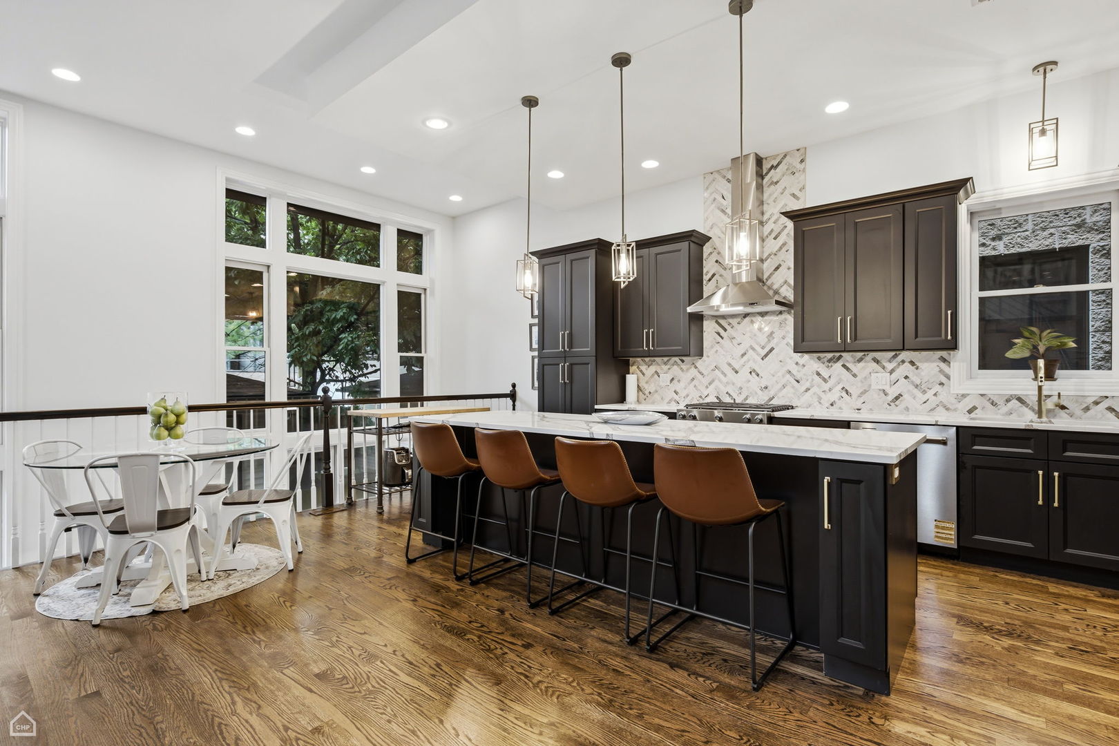 1310 West Roscoe Street Chicago, IL 60657 - Photo 14 of 48