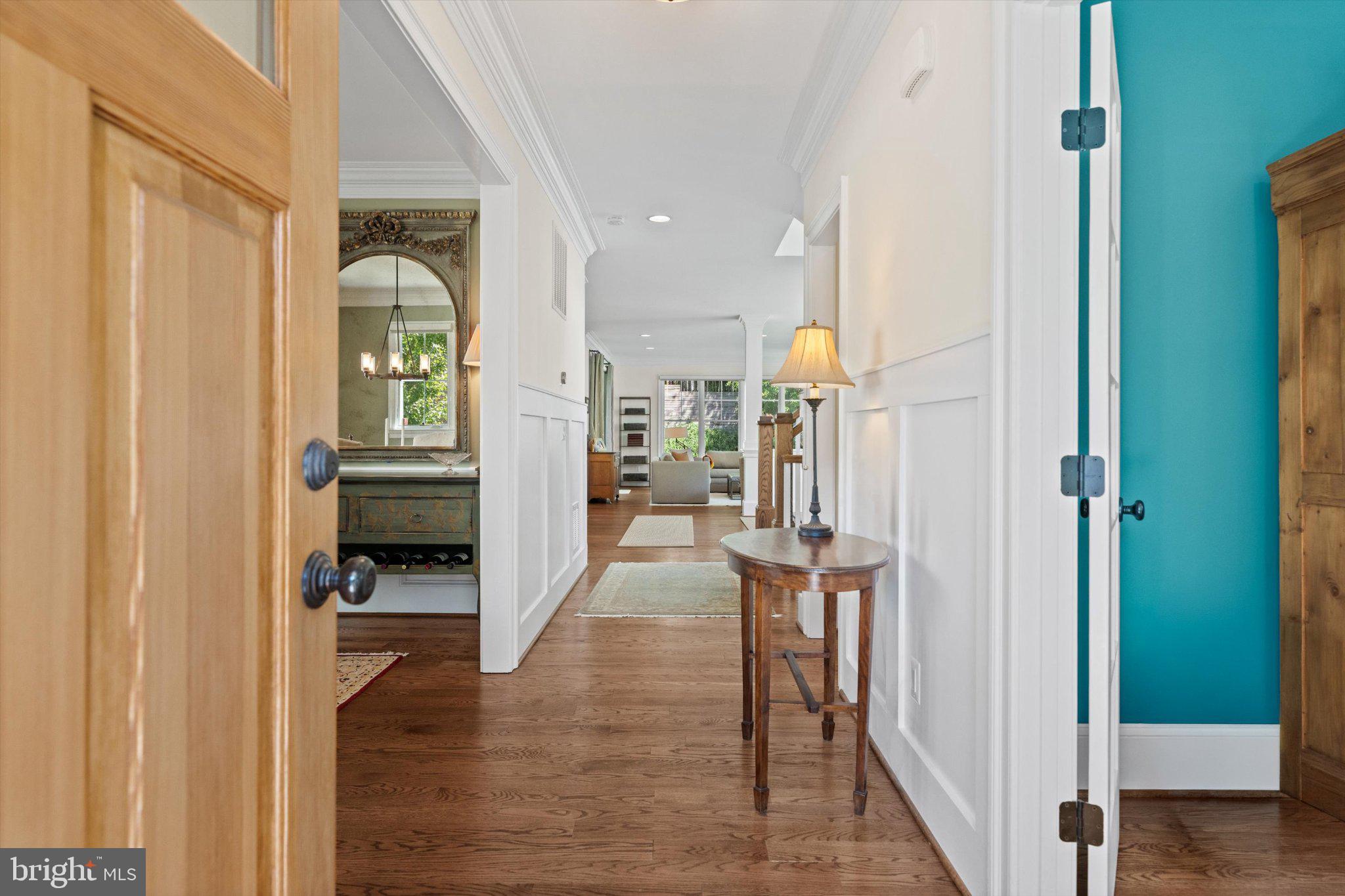 4519 25th Road North Arlington, VA 22207 - Photo 2 of 34 Welcoming Foyer
