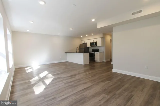 $1,575 | 492 Roxborough Avenue, Unit 102, Philadelphia, PA 19128