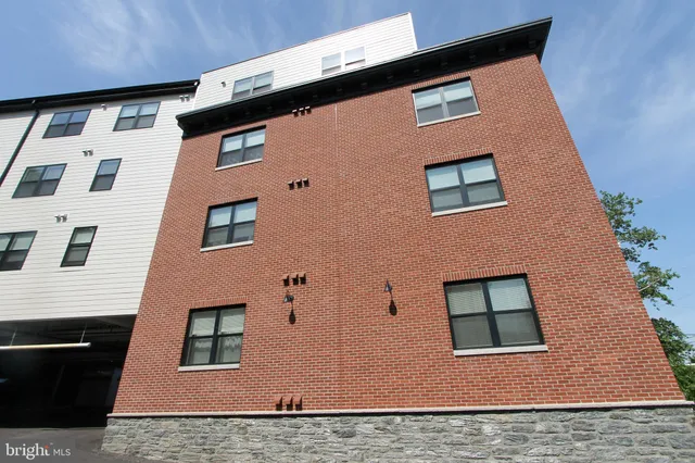 $1,575 | 492 Roxborough Avenue, Unit 102, Philadelphia, PA 19128