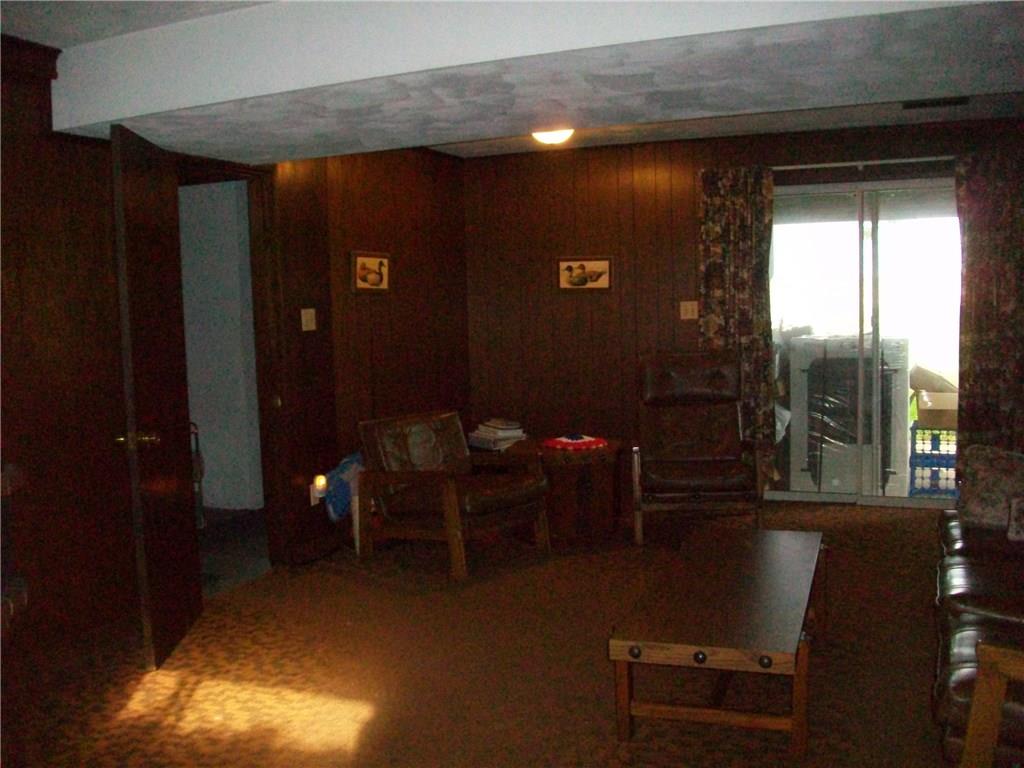 953 Mallisee Road Pittsburgh, PA 15239 - Photo 14 of 16