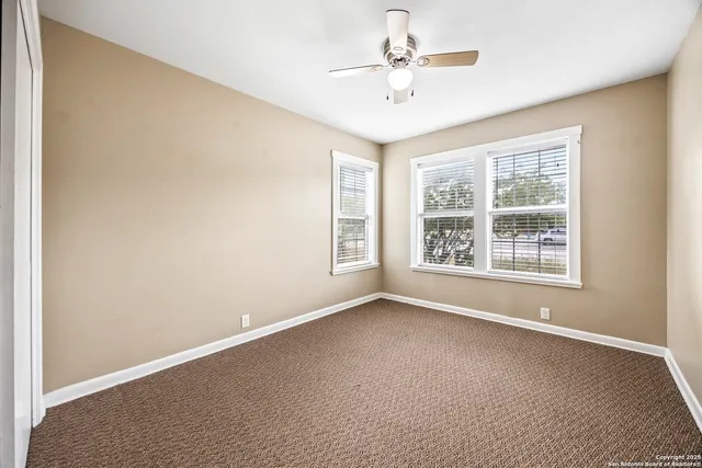 $1,475 | 1211 C Street, Floresville, TX 78114