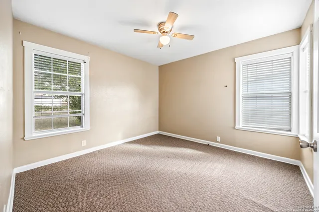 $1,475 | 1211 C Street, Floresville, TX 78114