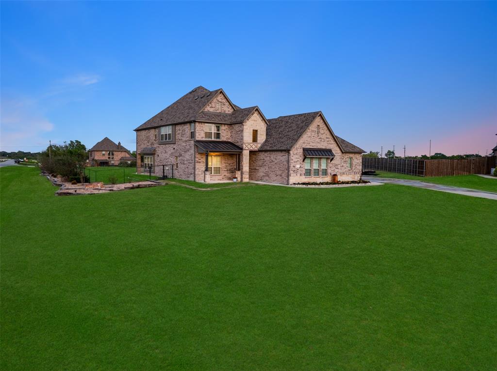 112 Walnut Drive Van Alstyne, TX 75495 - Photo 2 of 35