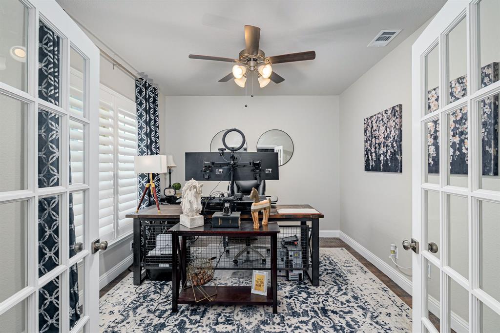 112 Walnut Drive Van Alstyne, TX 75495 - Photo 6 of 35