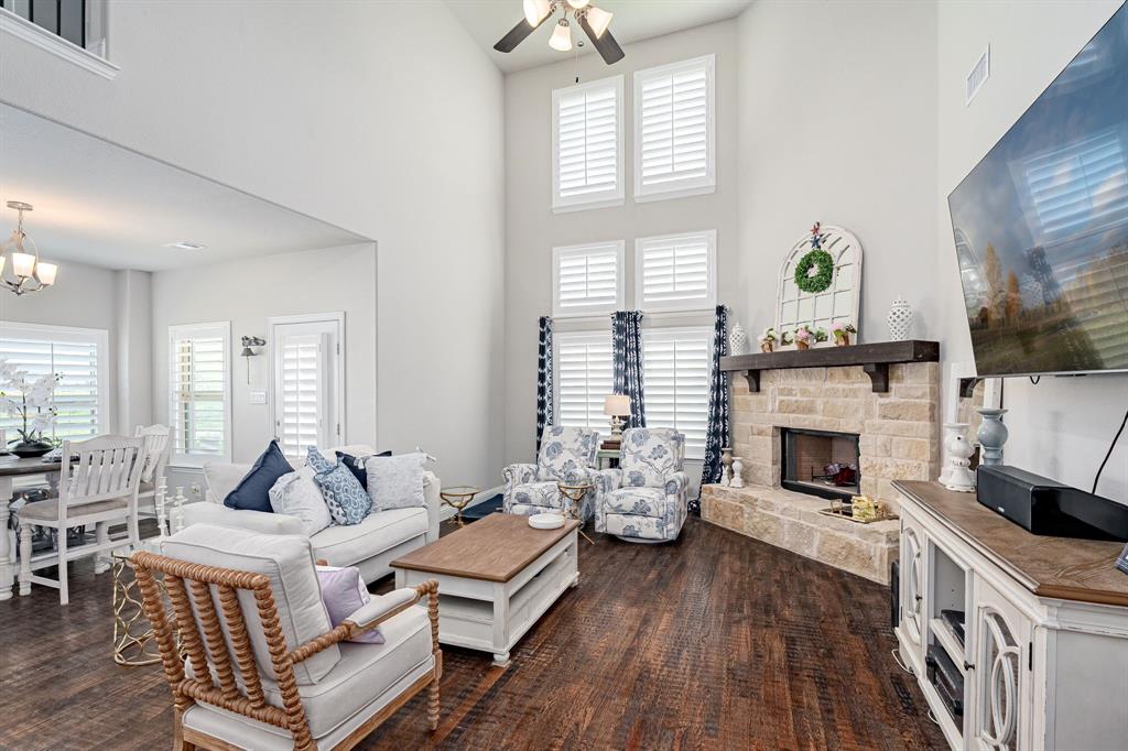 112 Walnut Drive Van Alstyne, TX 75495 - Photo 8 of 35