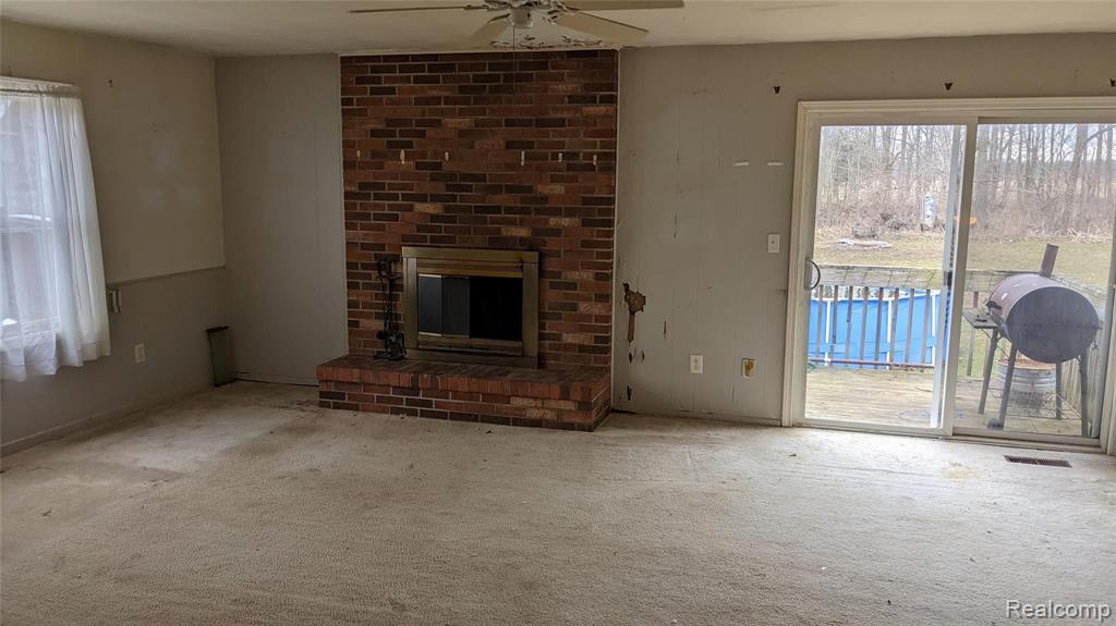 2318 Vandecarr Road Owosso, MI 48867 - Photo 3 of 28