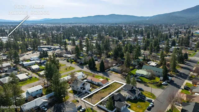 $229,900 | 206 West 17th Avenue, Post Falls, ID 83854