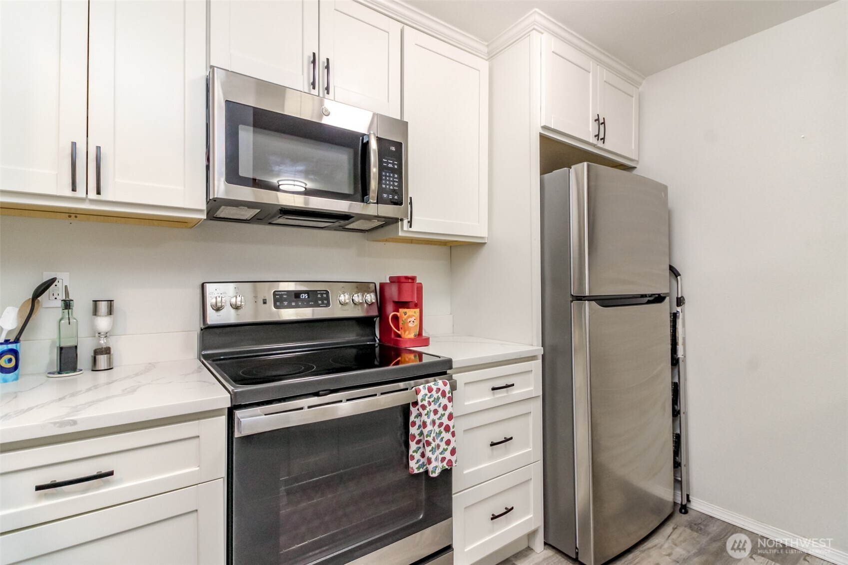 527 South 323rd Place, Unit 18B Federal Way, WA 98003 - Photo 12 of 30